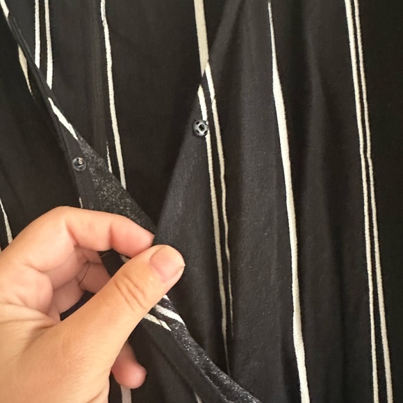 Black and white stripes faux wrap dress - Picture 3 of 5